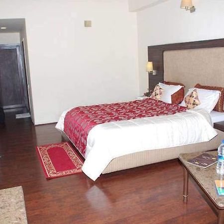 Hotel Jaya International Haiderabad Buitenkant foto